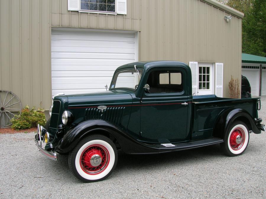  Ford V8-Ton Pickup Truck 1935 года  (фото 1 из 3)